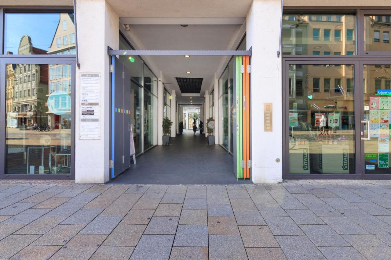 Global Living - Design I Rathausplatz I Kitchen I Augsbourg