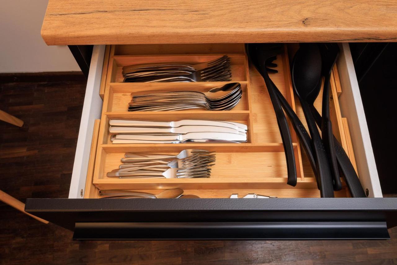 Global Living - Design I Rathausplatz I Kitchen I *